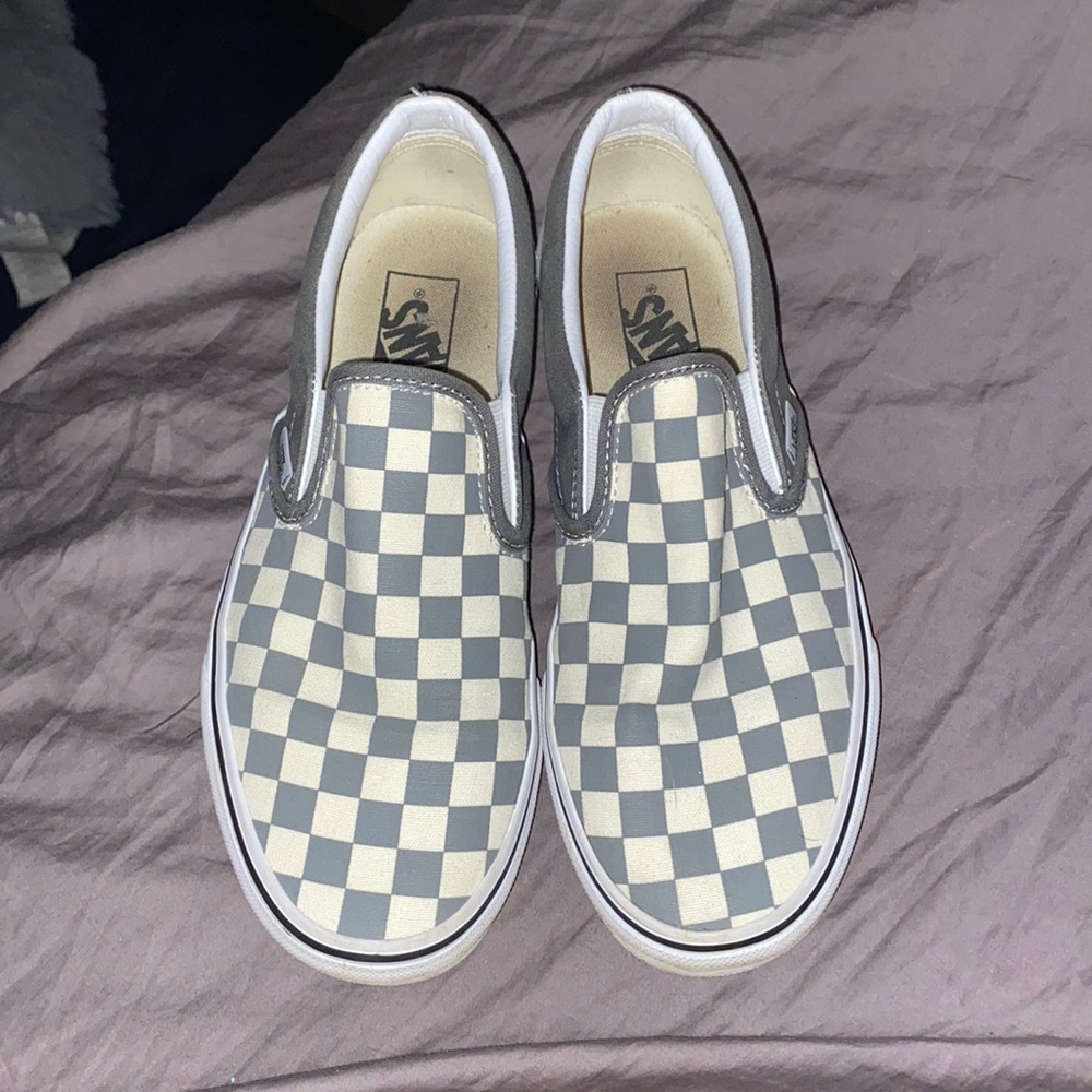 Gray/ cream checkered vans men’s 7.5 womens 9
